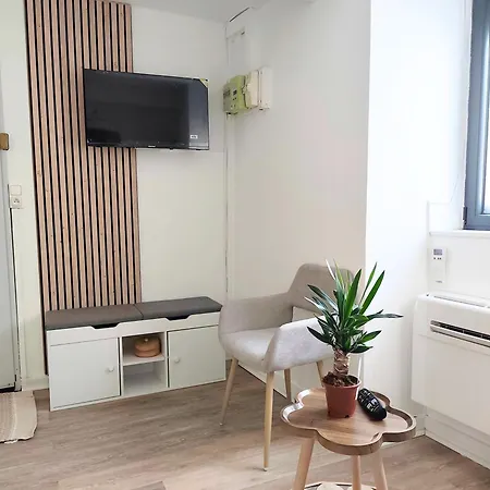Appartement Elegant, Chaleureux Et Cosy A Reims Exterior photo